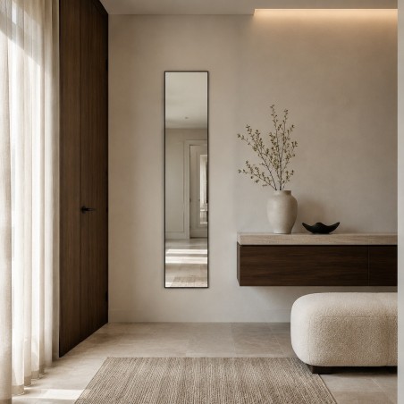 Specchio a Figura Intera con Cornice Nera Minimalista